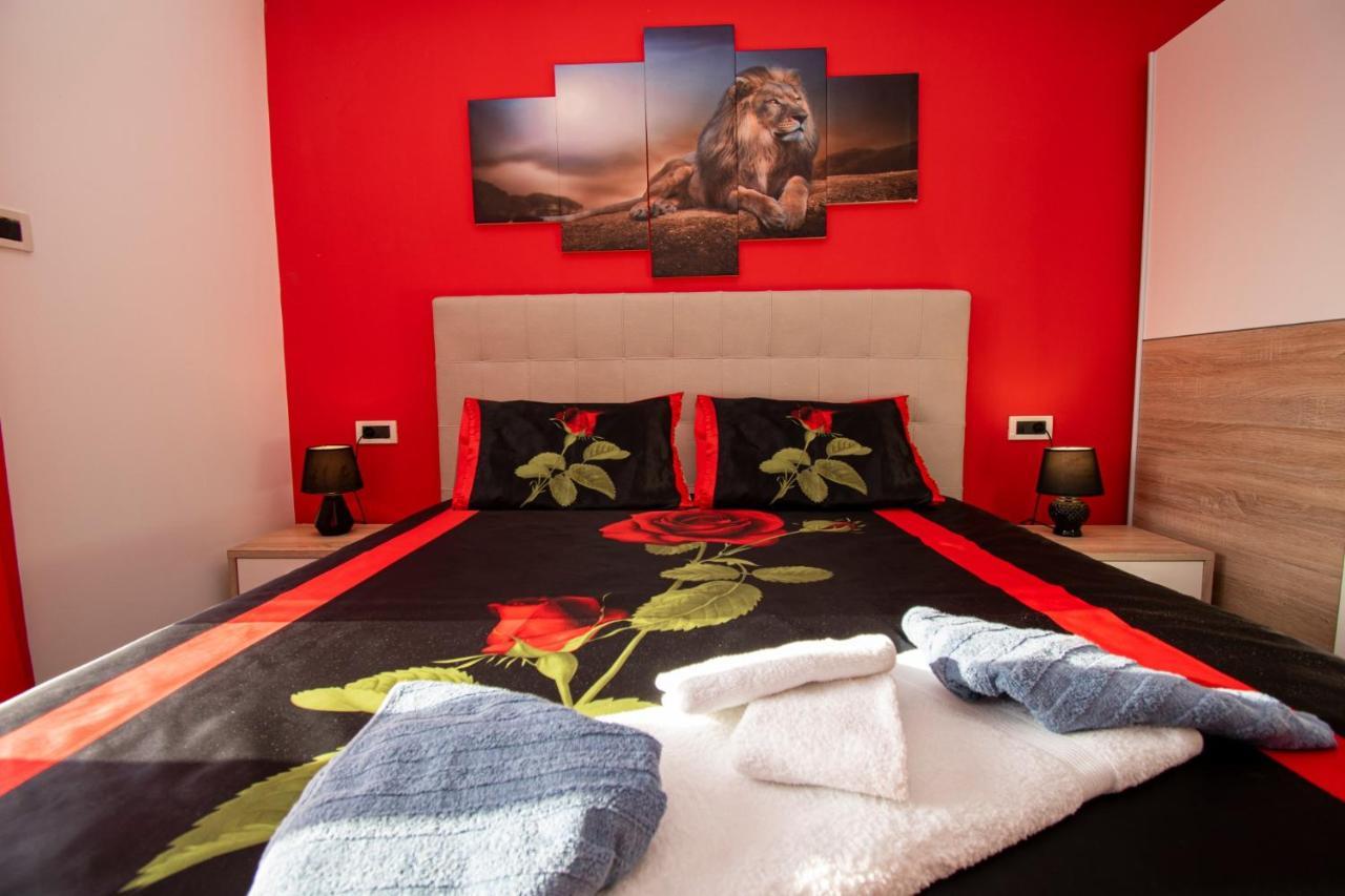 Apartments With Pool In Pula,Croatia Экстерьер фото