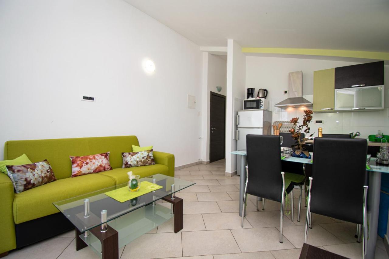 Apartments With Pool In Pula,Croatia Экстерьер фото