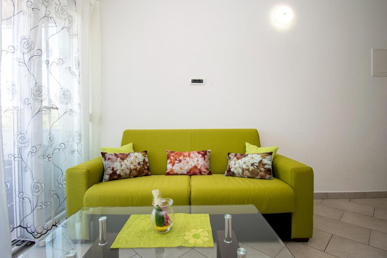 Apartments With Pool In Pula,Croatia Экстерьер фото